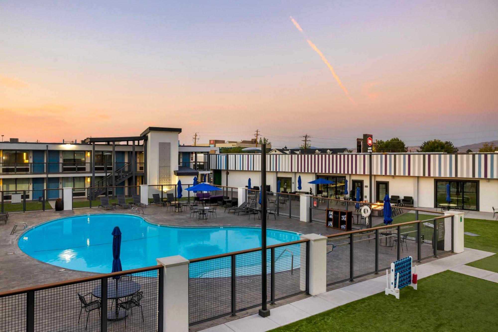 Aiden By Best Western South Reno Exterior foto